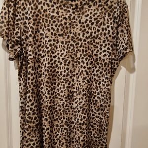 Torrid Leopadd Print Short Sleeve Top *NWOT*